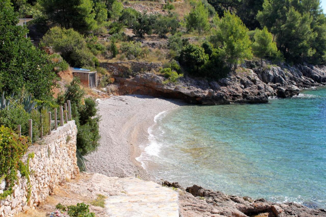 Seaside Secluded Apartments Cove Torac, Hvar - 589 Gdinj Екстериор снимка