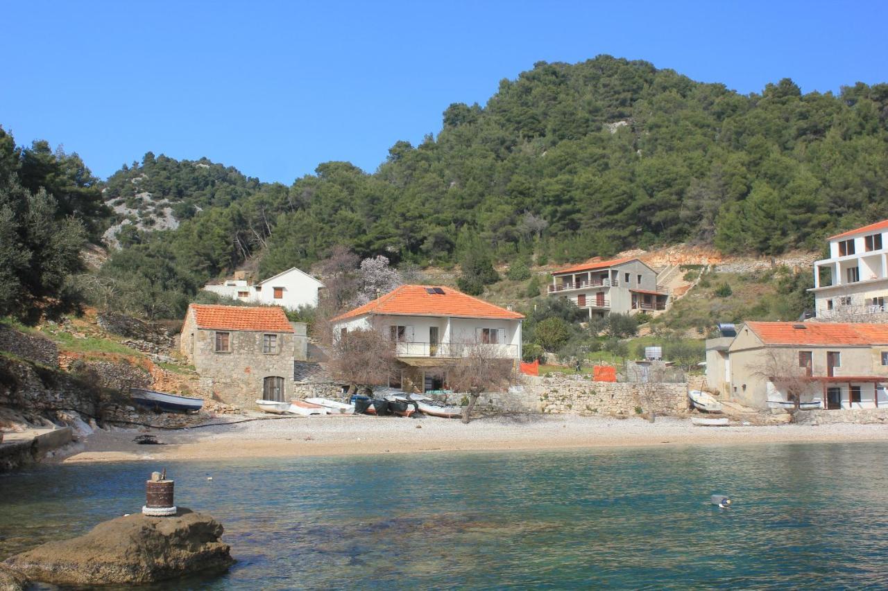 Seaside Secluded Apartments Cove Torac, Hvar - 589 Gdinj Екстериор снимка